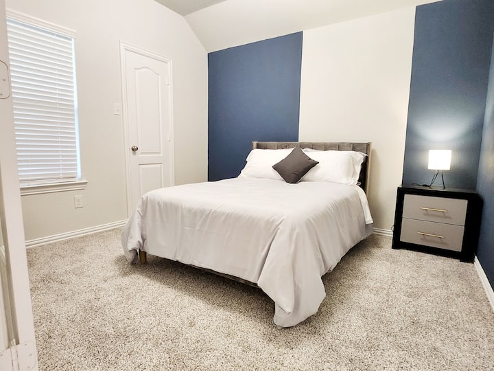 HM4 Private Room by ION Rentals Anderson Lake Houses for Rent in