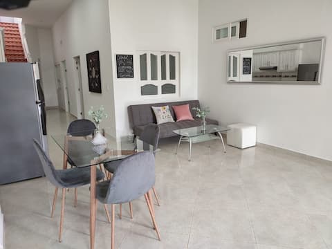 Successful Airbnb property: Beautiful house to share with family and friends in Jericó