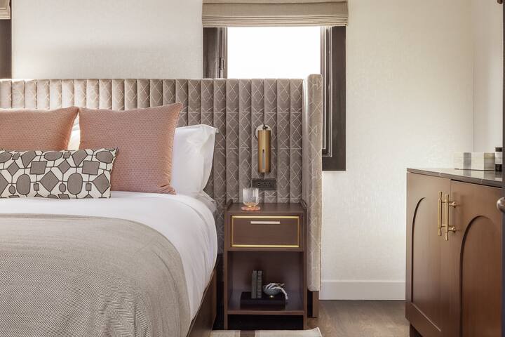 The Sunset Suite in Boutique Hotel gallery image 4