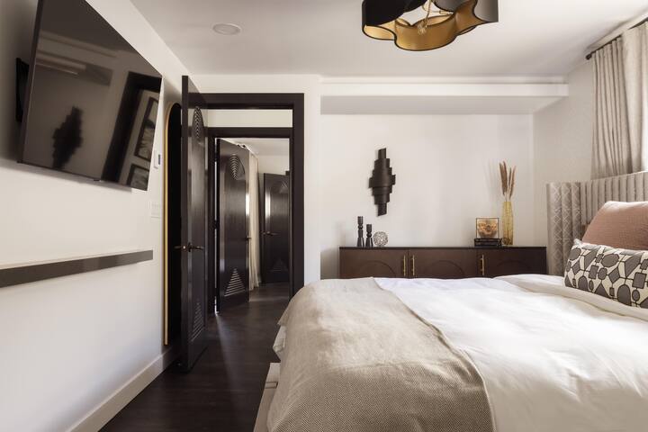 The Sunset Suite in Boutique Hotel gallery image 5