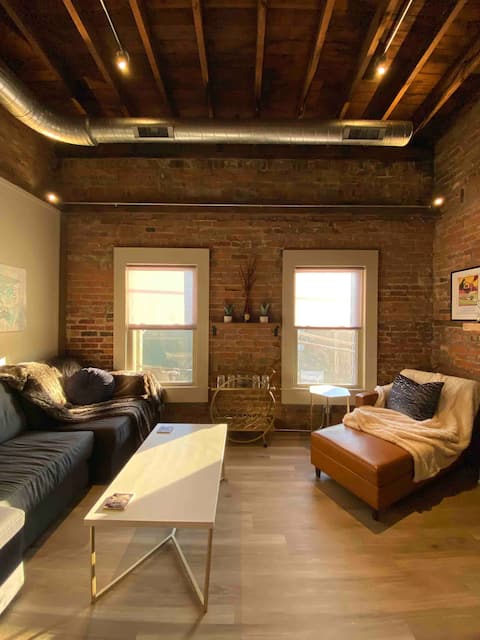Successful Airbnb property: Condo-OTR/Pendleton Art District in Over The Rhine