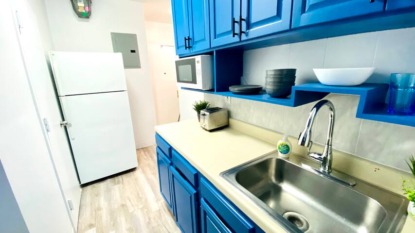 4 bedrm apt in the heart of LES