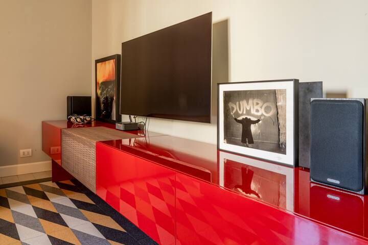 Luxury Design Home gallery image 5