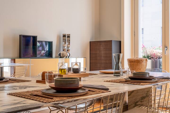 Luxury Design Home gallery image 4