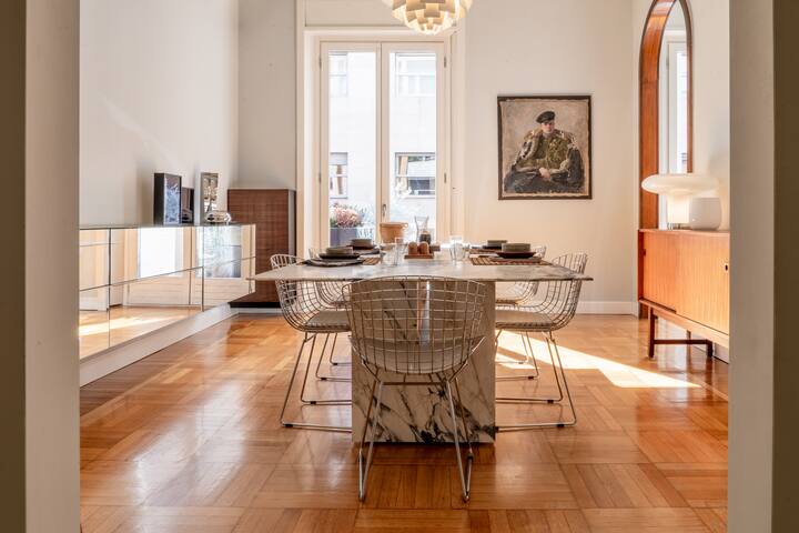 Luxury Design Home gallery image 3