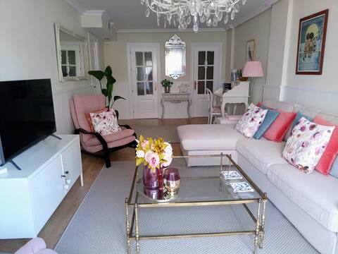 Luxury Almeria Capital apartment 30 meters from the beach 30 meters away