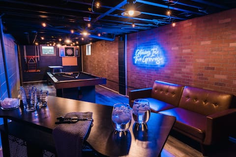 Game Room|Chef Kitchen|Dogs OK|1 mi to downtown GC