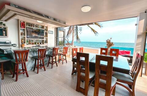 Casa Celajes ON THE BEACH w/Pool - Jacuzzi