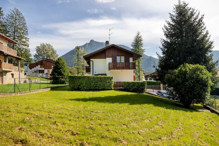 【ღ Villa Prato Ovest ღ】Giardino privato+Box+WiFi