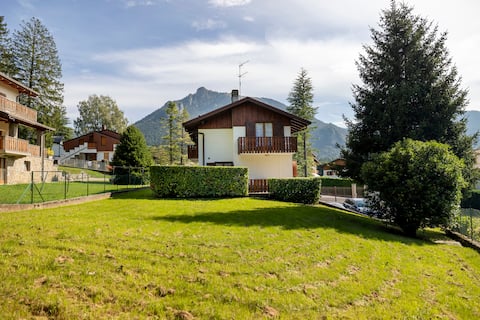 【ღ Villa Prato Ovest ღ Private】 garden + Garage + WiFi