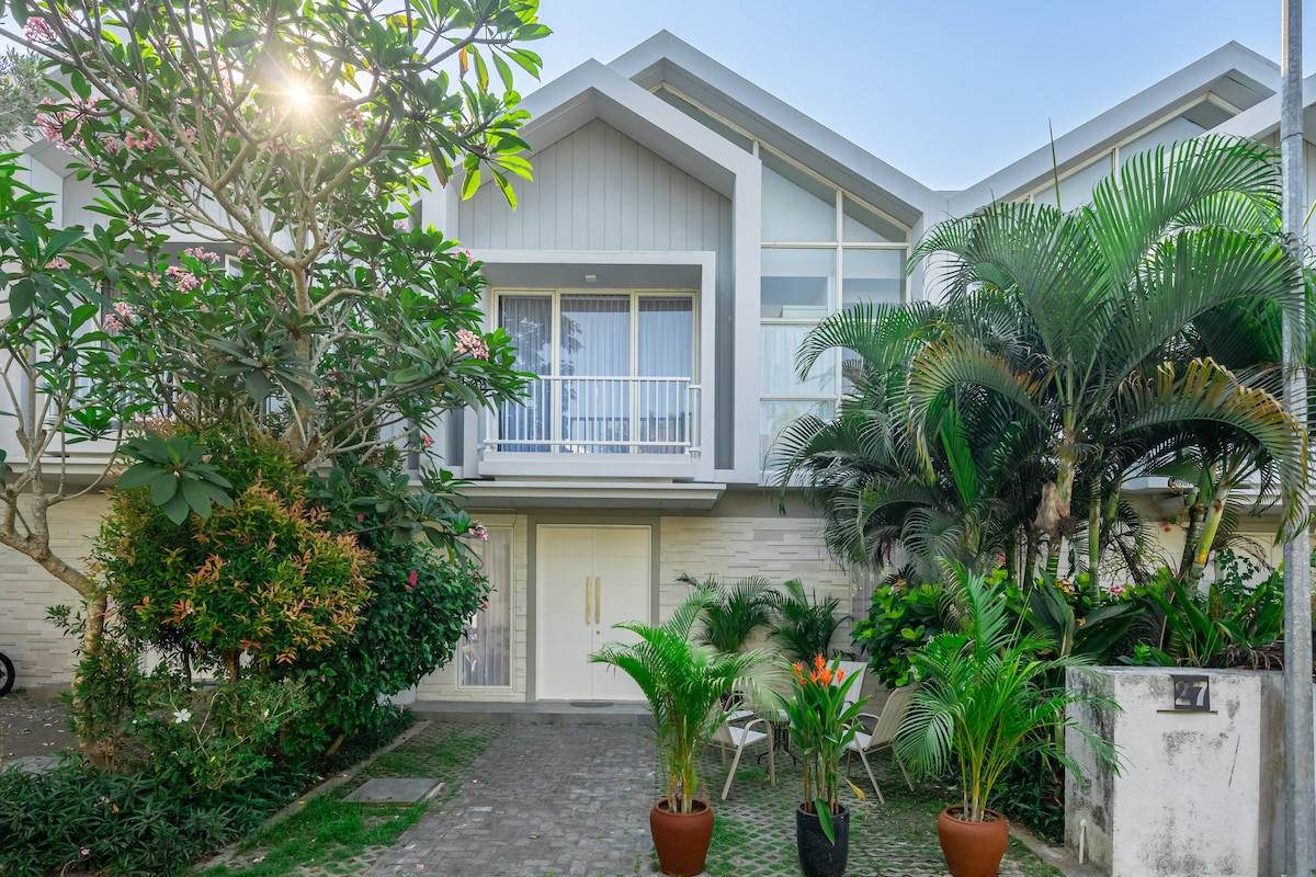 Villa in South Kuta · ★4.73 · 3 bedrooms · 4 beds · 3 private baths, comparable Airbnb