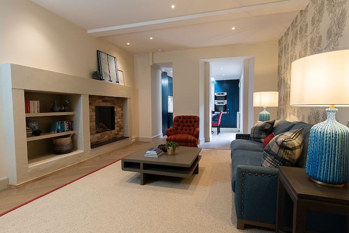 Stylish Georgian city unit