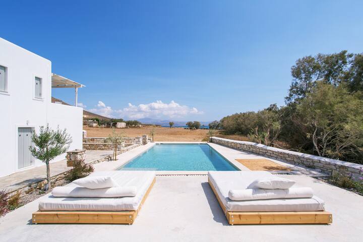 Molos Beachfront Villa gallery image 3