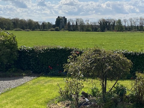 Charming 4 bed/3 bath 20Km to Galway City and Cong