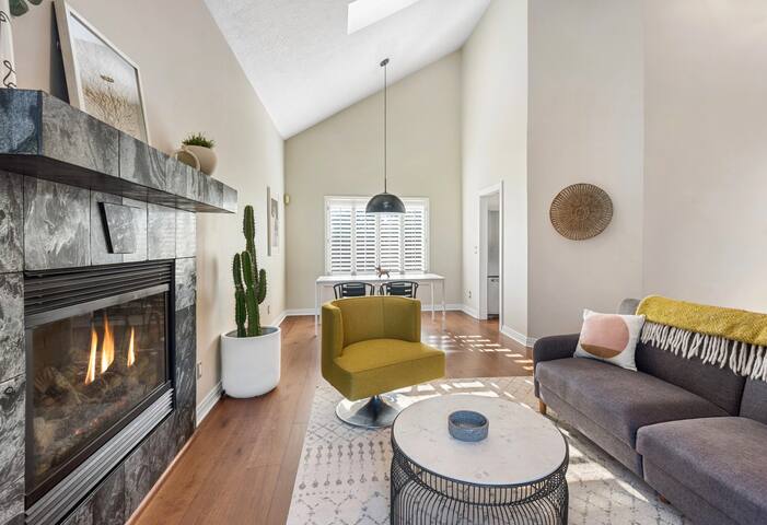 The Leo gallery image 3