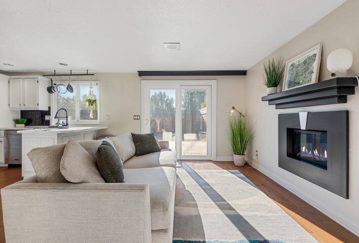 The Leo gallery image 5