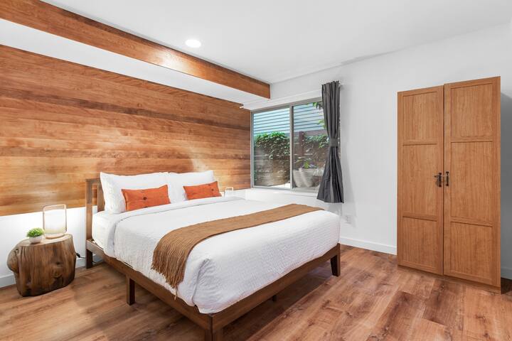 6B4BA – 2 Modern Ballard Homes gallery image 4