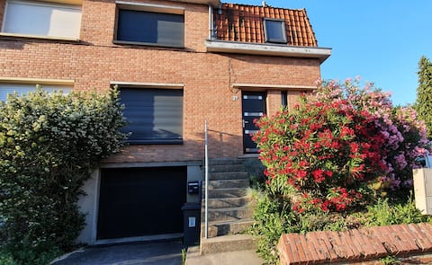Amazing house 4 bedrooms/parking close to Lille