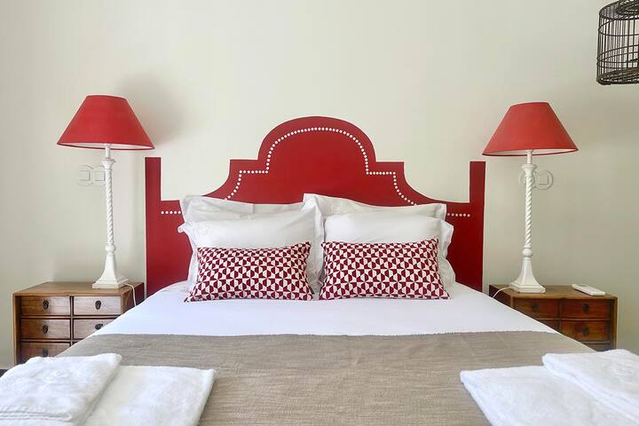 Eighteen21 Houses – Casa da Mula in Quinta Velha gallery image 2