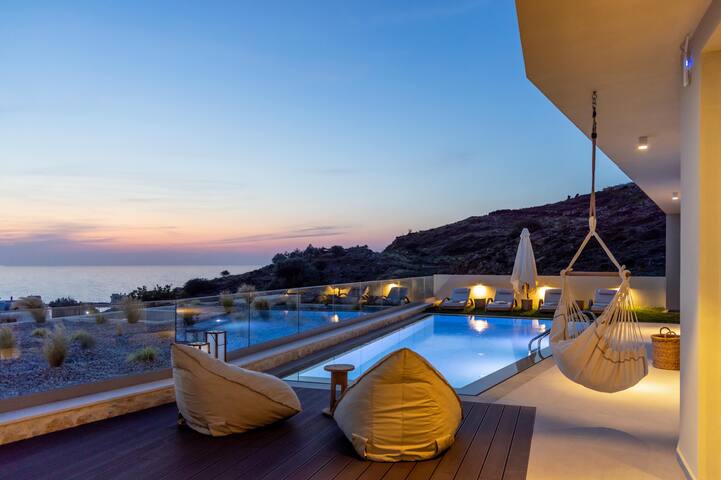 Sueno Villas, del Viento, a dream above the sea!
