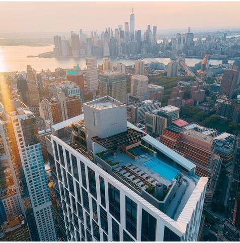 Luxury Living in Dumbo- Downtown Brooklyn gallery image 3