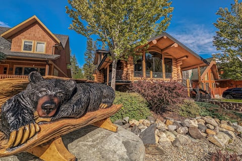 Luxury Log Chalet - Walk to Ski, Golf & Dining