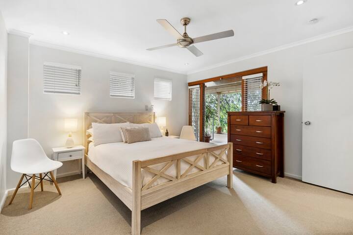 Beachside Escape, Sunshine Beach gallery image 4