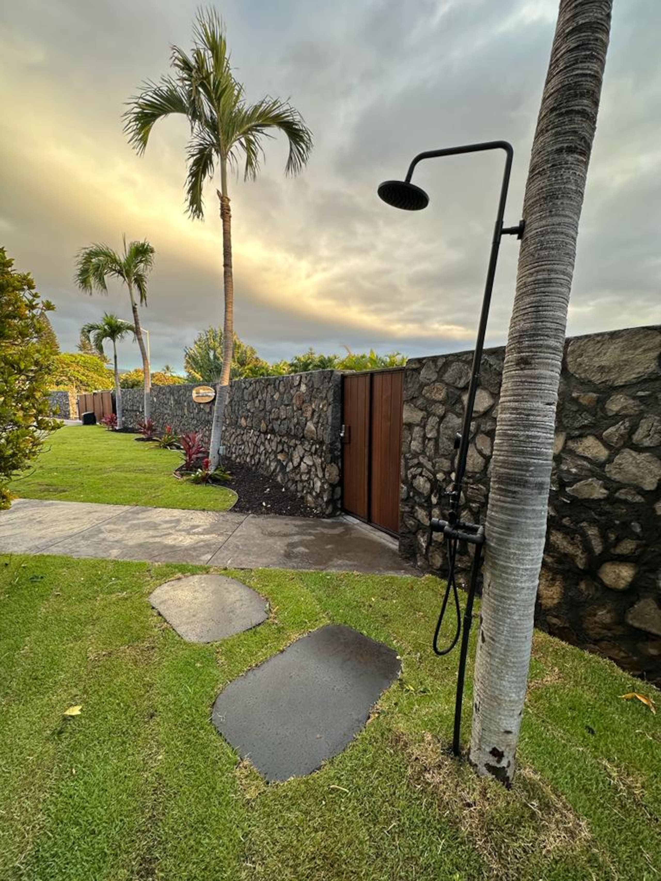 Home in Kihei · ★5.0 · 4 bedrooms · 4 beds · 2 shared baths - Image 33