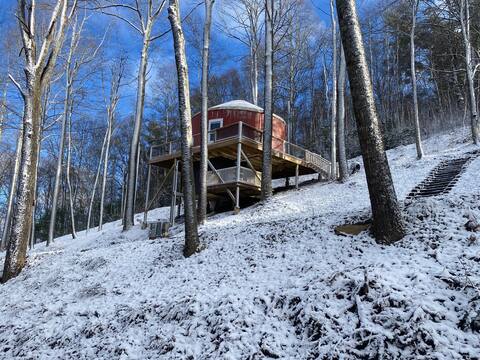 Bee Hive on the Mountain w/ hot tub