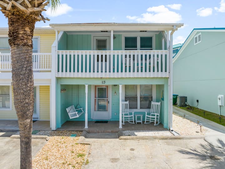Emerald Coast Paradise, Steps from PCB Beaches Houses for Rent in