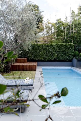 Stunning Family Home in Artarmon (North Sydney) gallery image 2