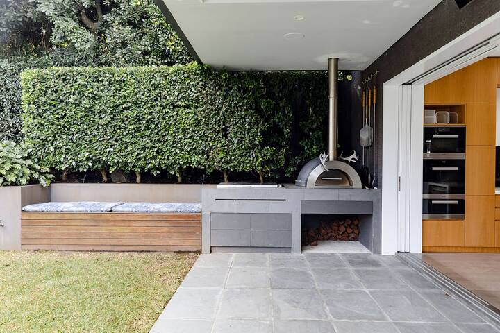 Stunning Family Home in Artarmon (North Sydney) gallery image 5