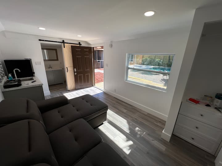 คาบาน่าพร้อมเตียงโซฟา 