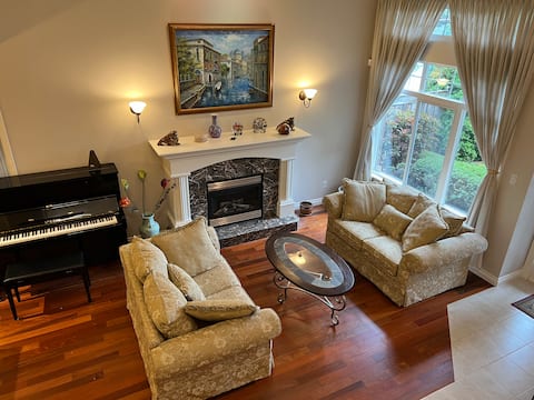 Entire House in Terra Nova near YVR