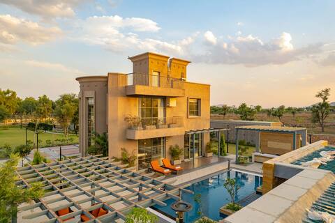 Noahs Ark 3BHK Mountain View w/Pvt Pool,WiFi & BBQ