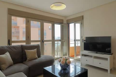 Airbnb con mejor rendimiento: Beautiful oceanfront apartment in Malaga en Pacífico