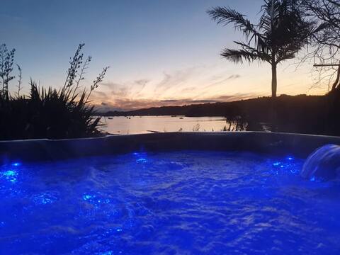 Tui’s Song Bach on the Bay