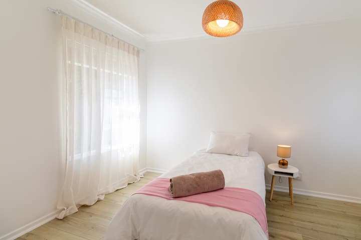 3rd bedroom with single bed