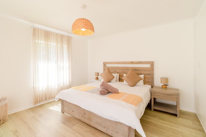 Main bedroom with King Bed