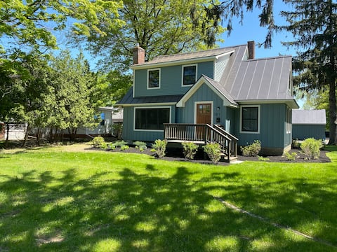 Newly renovated- close to Rhinebeck/Bard