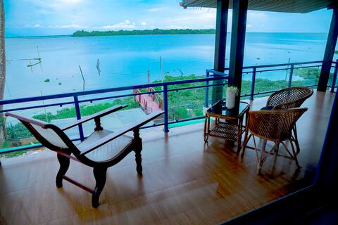 Seclude - 4 BHK private lake view villa, Alleppey