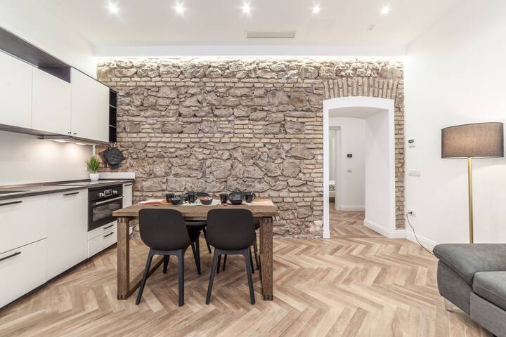 Vatican 1 Min – A/C – Full Private Apartment