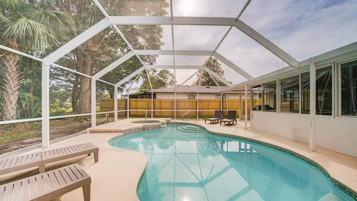 Coastal Retreat: Near Top Beaches + Pool - Palm Coast, FL