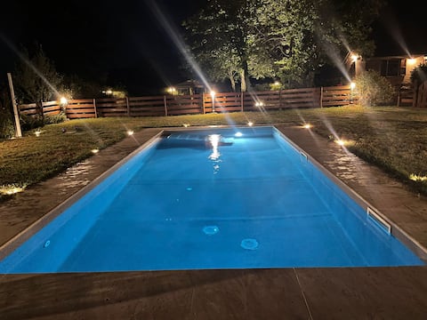 Typical Tuscan Cottage with swimming pool and park