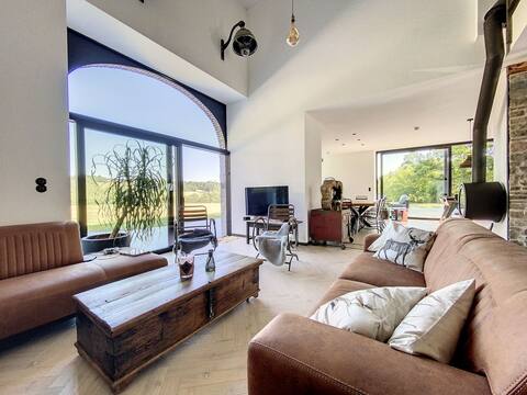 Villa Wapiti – House for 14 people with indoor pool