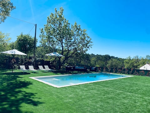 Air-conditioned Fayence house with pool.
