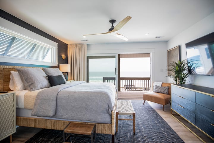 Luxurious Modern Beachfront Gem! - Surf City, NC