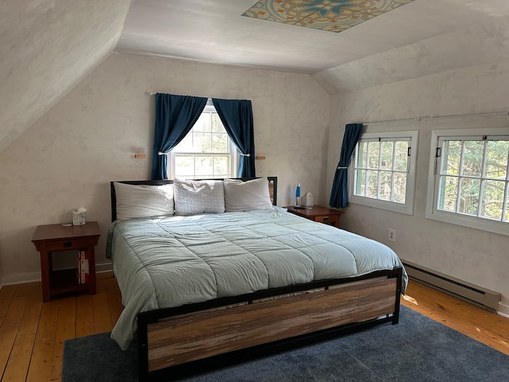 3rd floor Master Bedroom