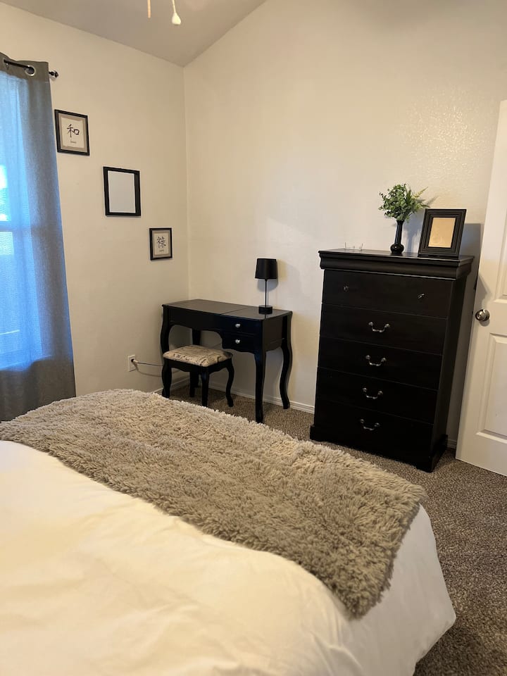 საძინებელი 1