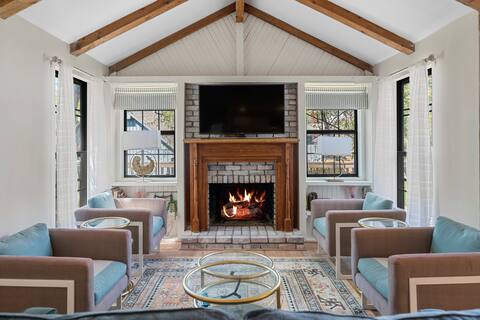 Designer Luxury 4bed/4ba w/ Pool